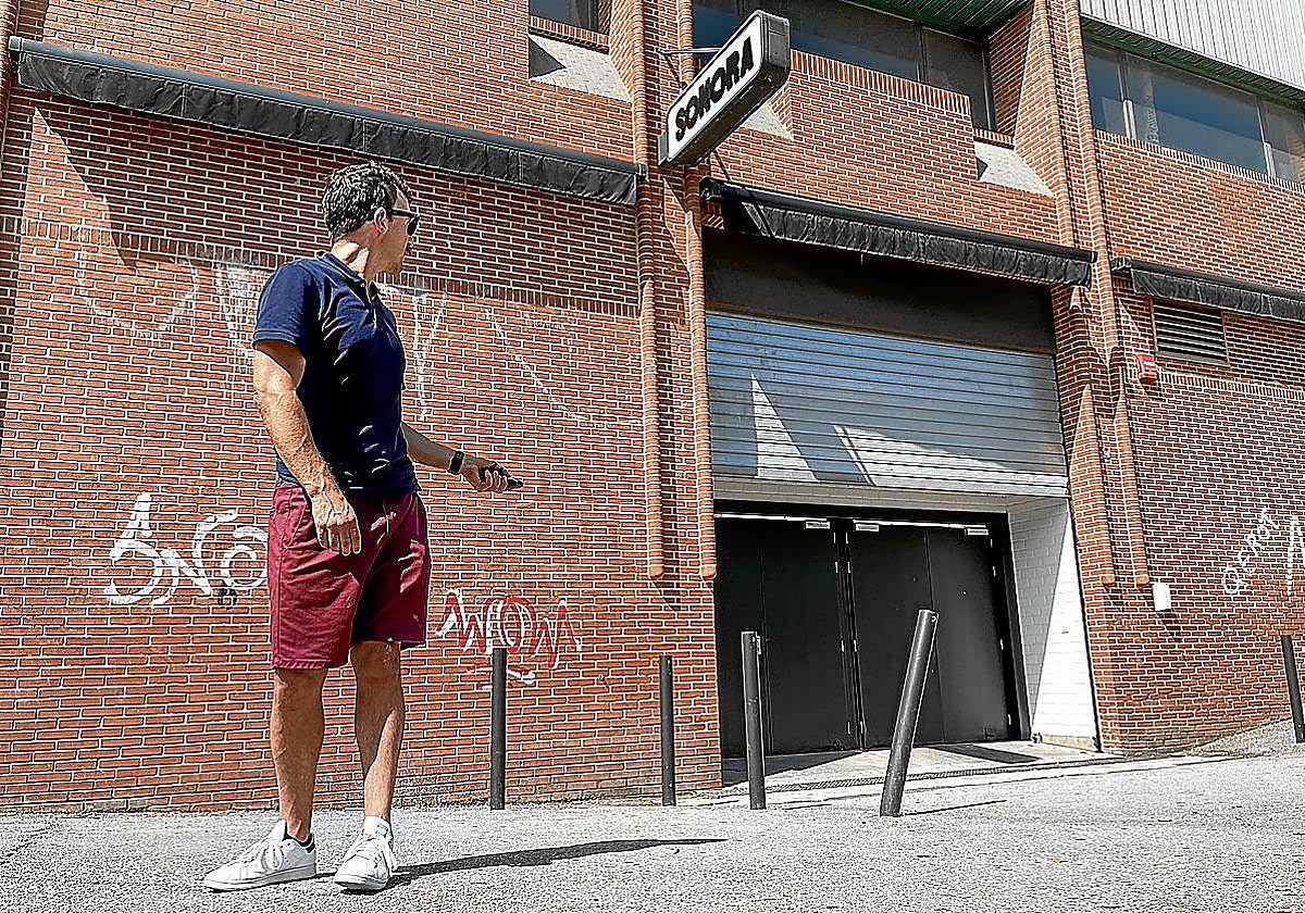 Diego Maestre cierra su discoteca, ubicada en Astrabudua.