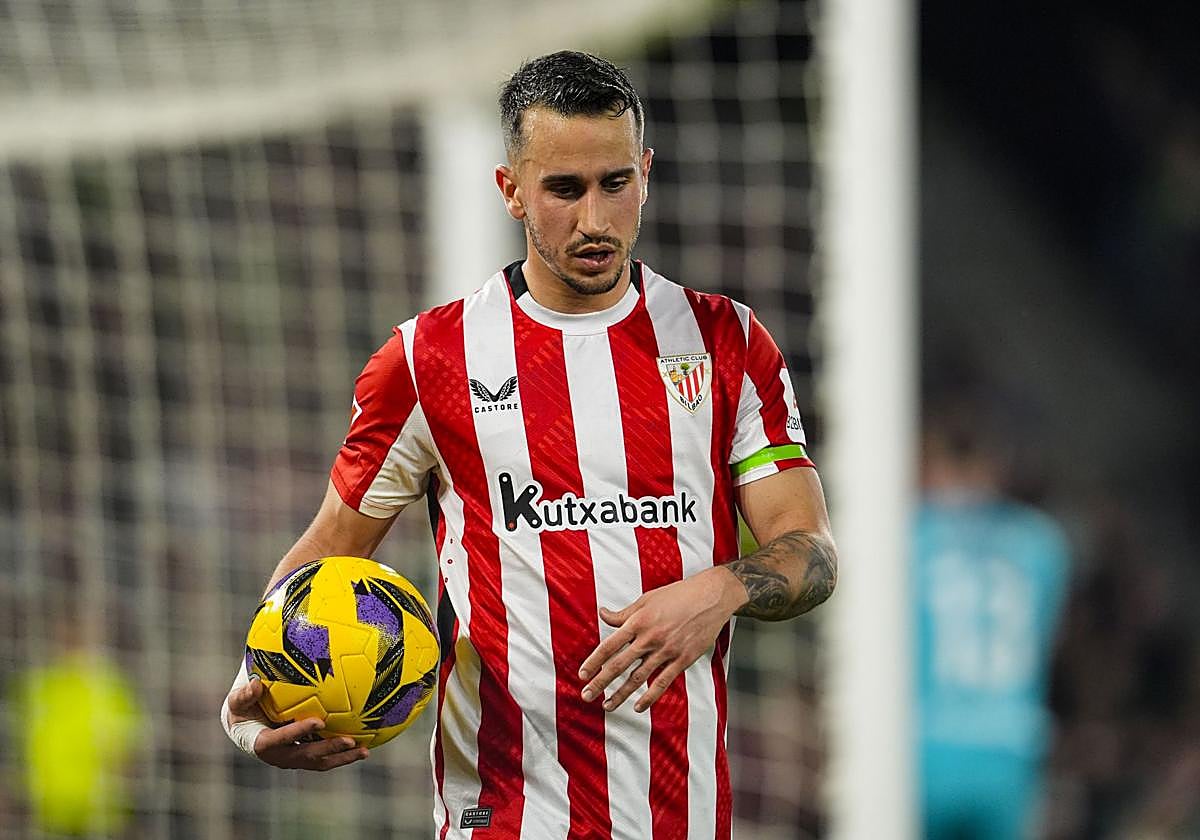 De las botas de Berenguer salieron los dos balones a balón parado que acabaron en gol ante el Betis.
