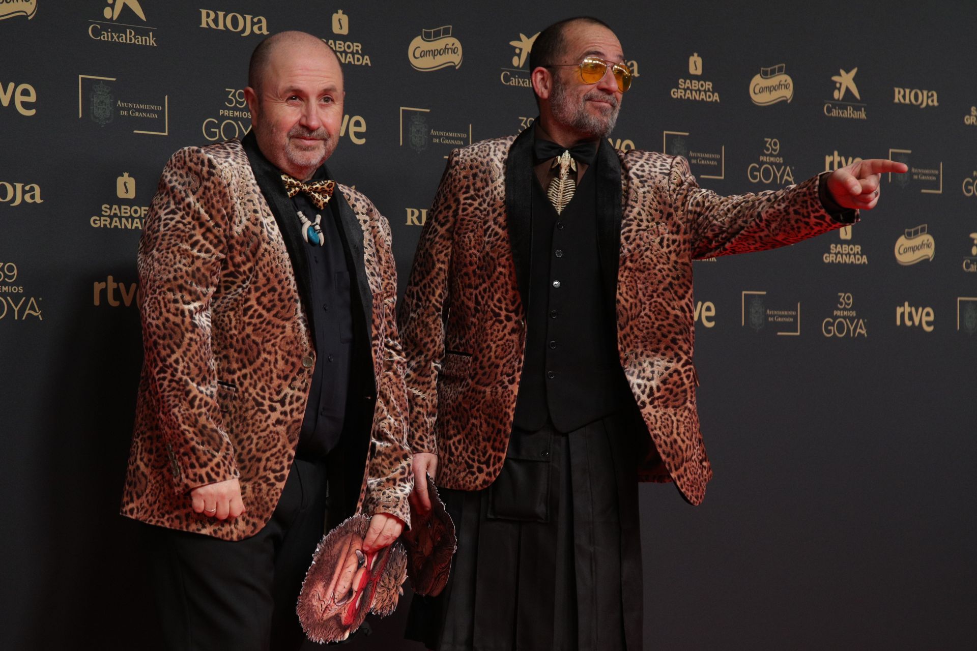 Una apuesta explosiva y original la de los creadores del corto 'WAN', fieles al estampado de leopardo.