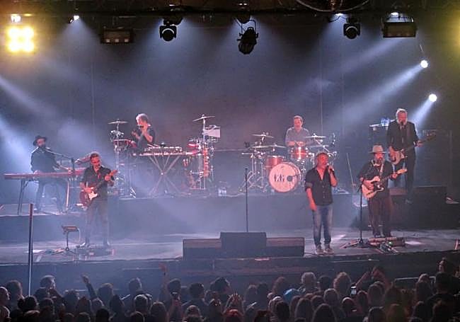 En septeto a tres alturas en la tercera, 'Los colores de una sombra'.