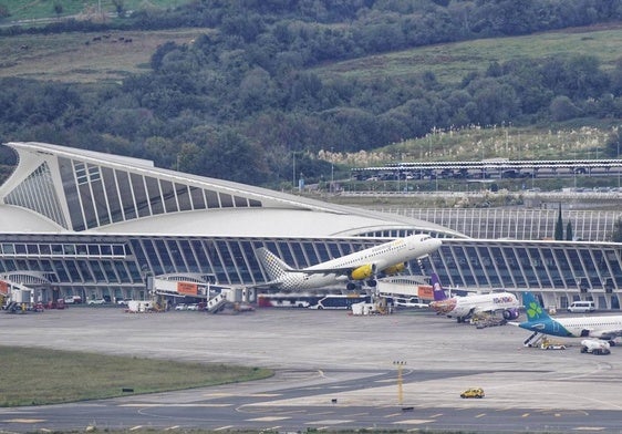 La ruta aérea con Madrid se estanca y preocupa a un tejido empresarial que aún ve lejos el TAV