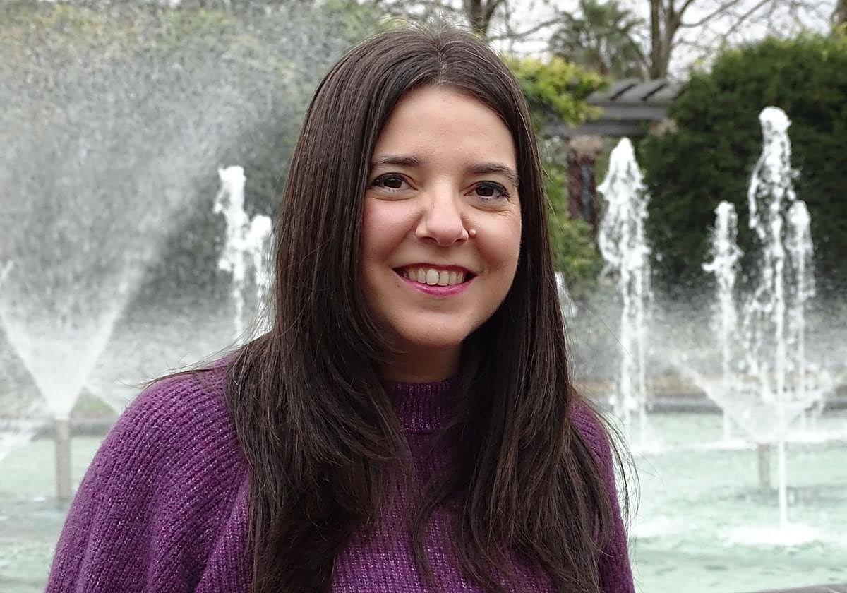 La escritora bilbaína Elena Peña presenta su tercera novela para adultos.