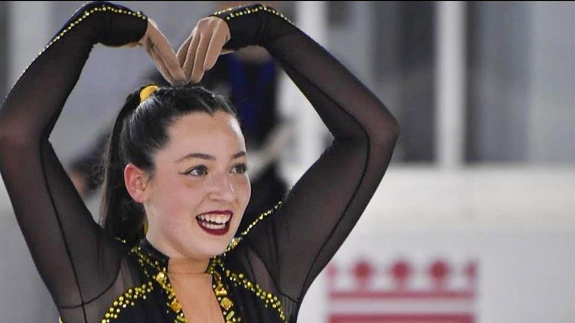 Vitorian Artistic Skateboard: Ice Skating Perfection