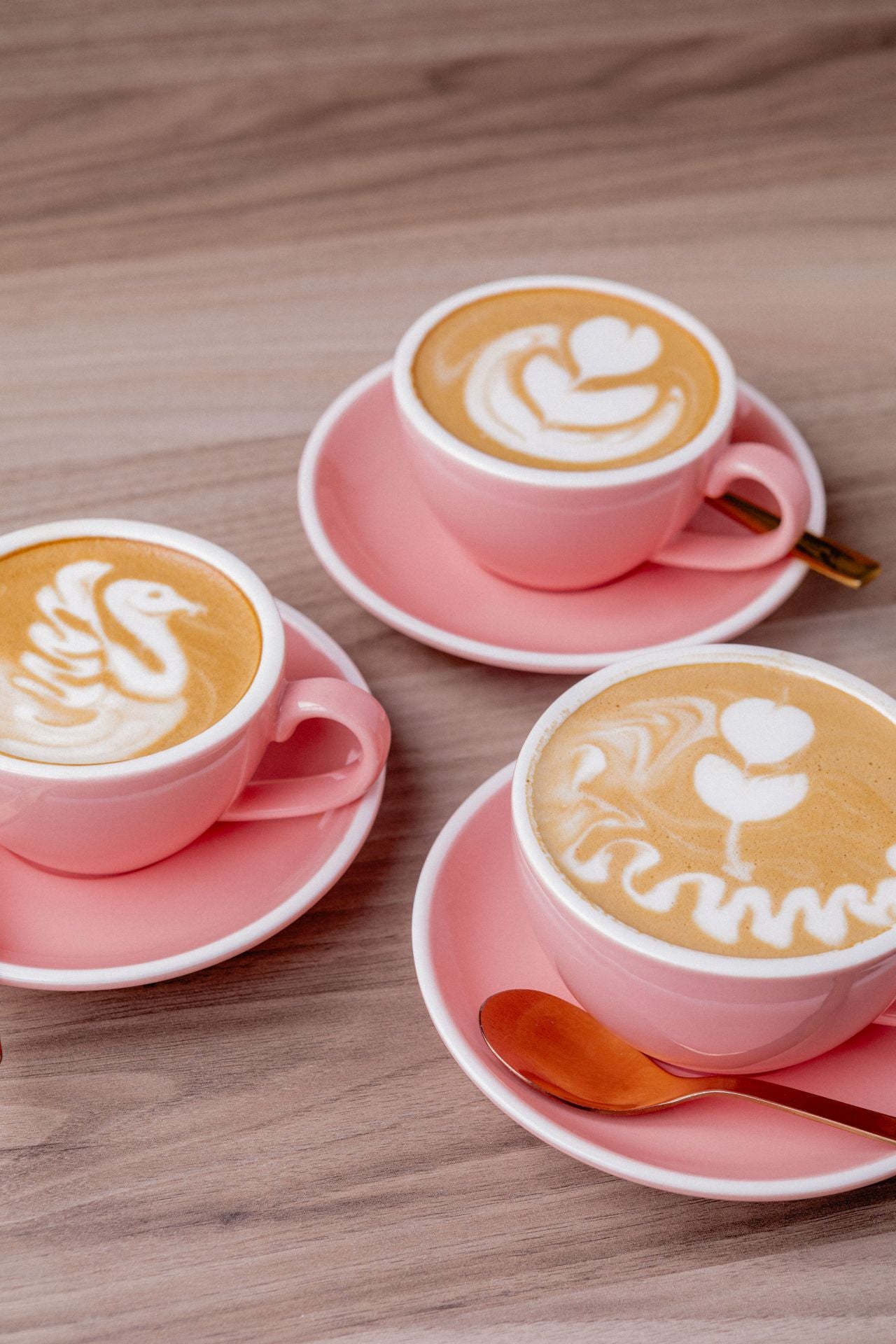 Una pareja venezolana abre en Bilbao una cafetería de dos plantas con café de especialidad y desayunos caseros