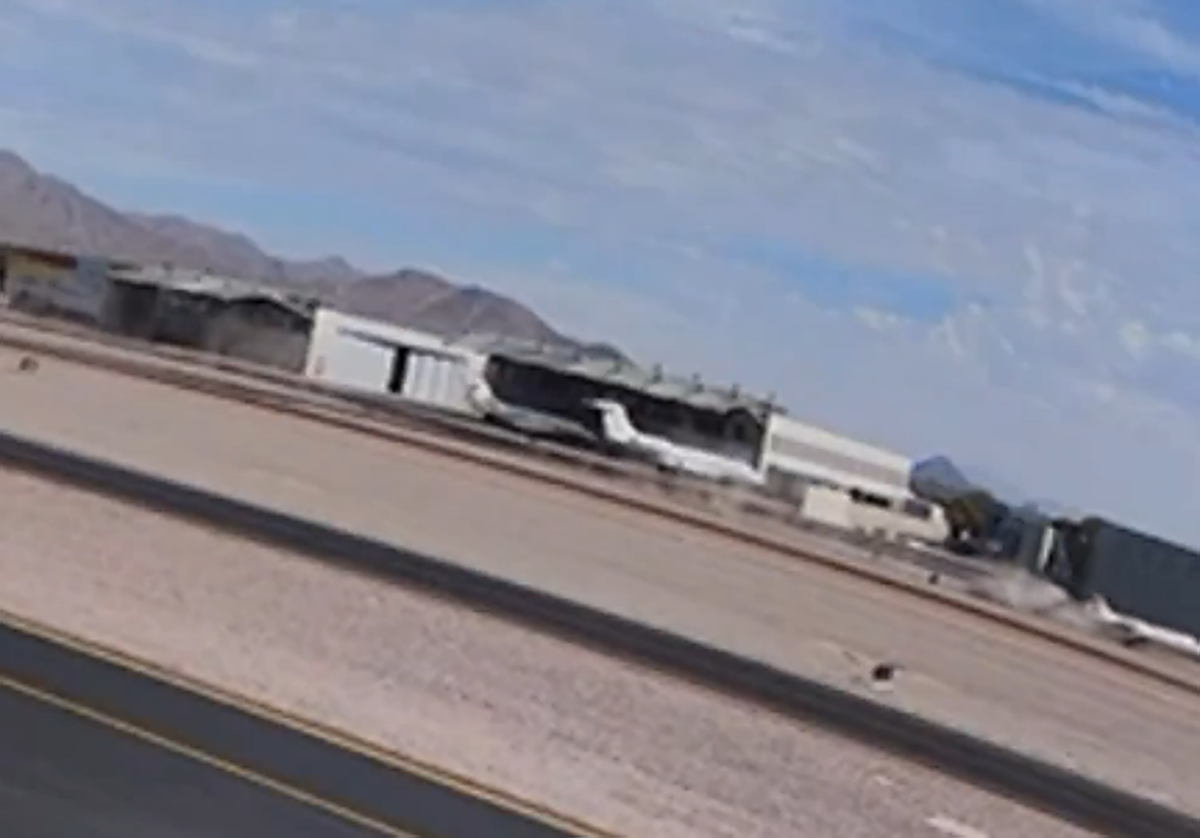 Un fallecido tras chocar el jet privado del cantante Vince Neil, de Mötley Crüe, con otro avión en un aeropuerto de Arizona