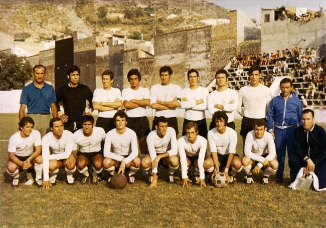 Formación del Carabanchel de inicios de los años setenta.