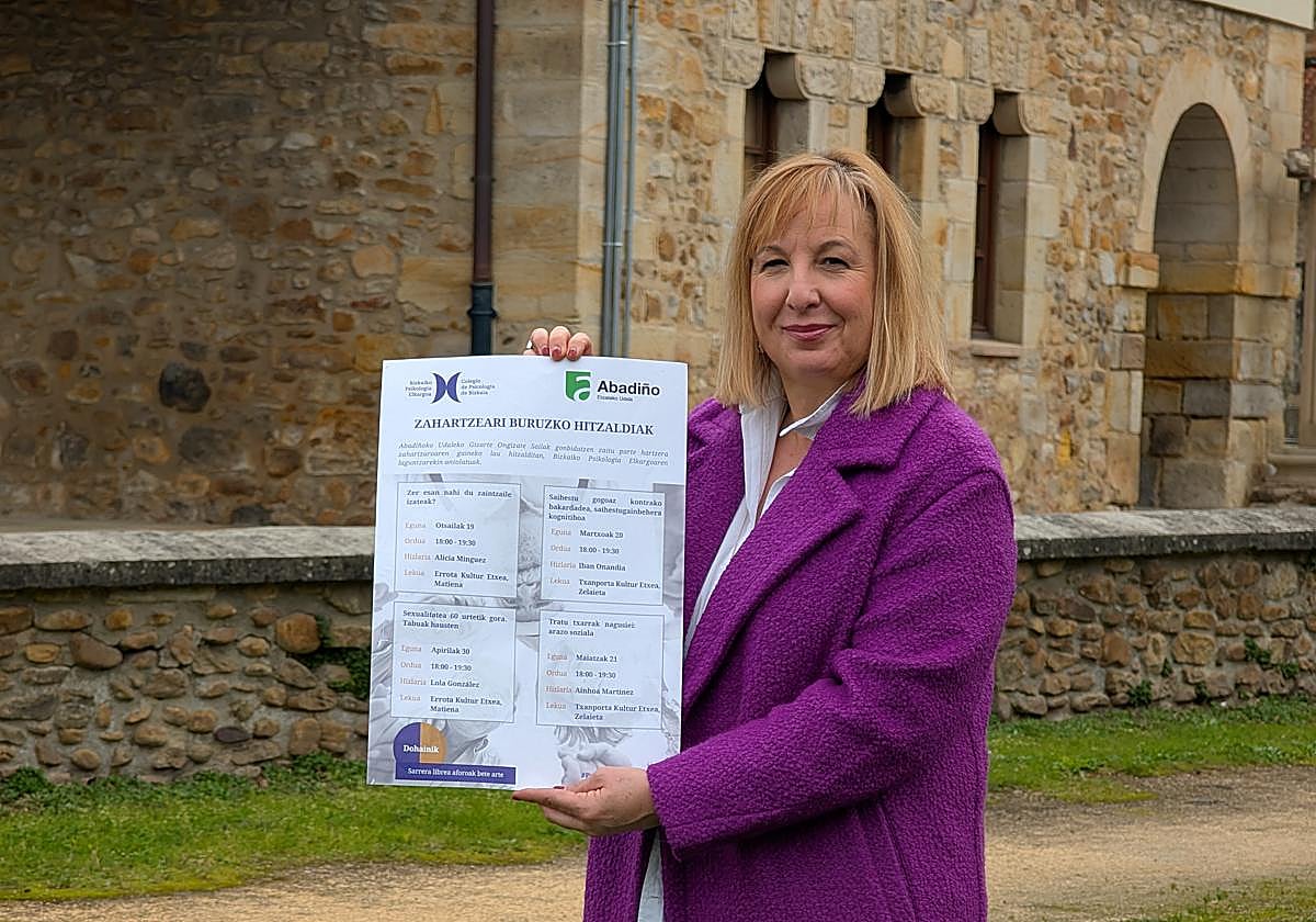 Edurne Maguregi, concejala de Bienestar Social, presenta el programa de charlas dirigido a personas mayores