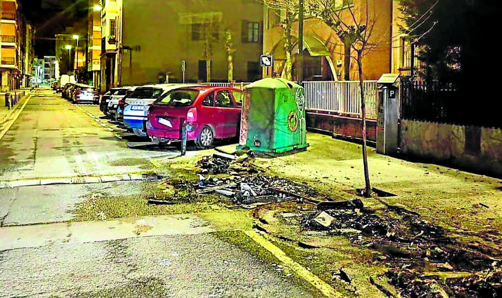 El último incendio tuvo lugar el jueves de madrugada a la altura del número 15 de la calle Gobela en Las Arenas.