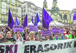 Manifestación contra la violencia machista celebrada en Vitoria.