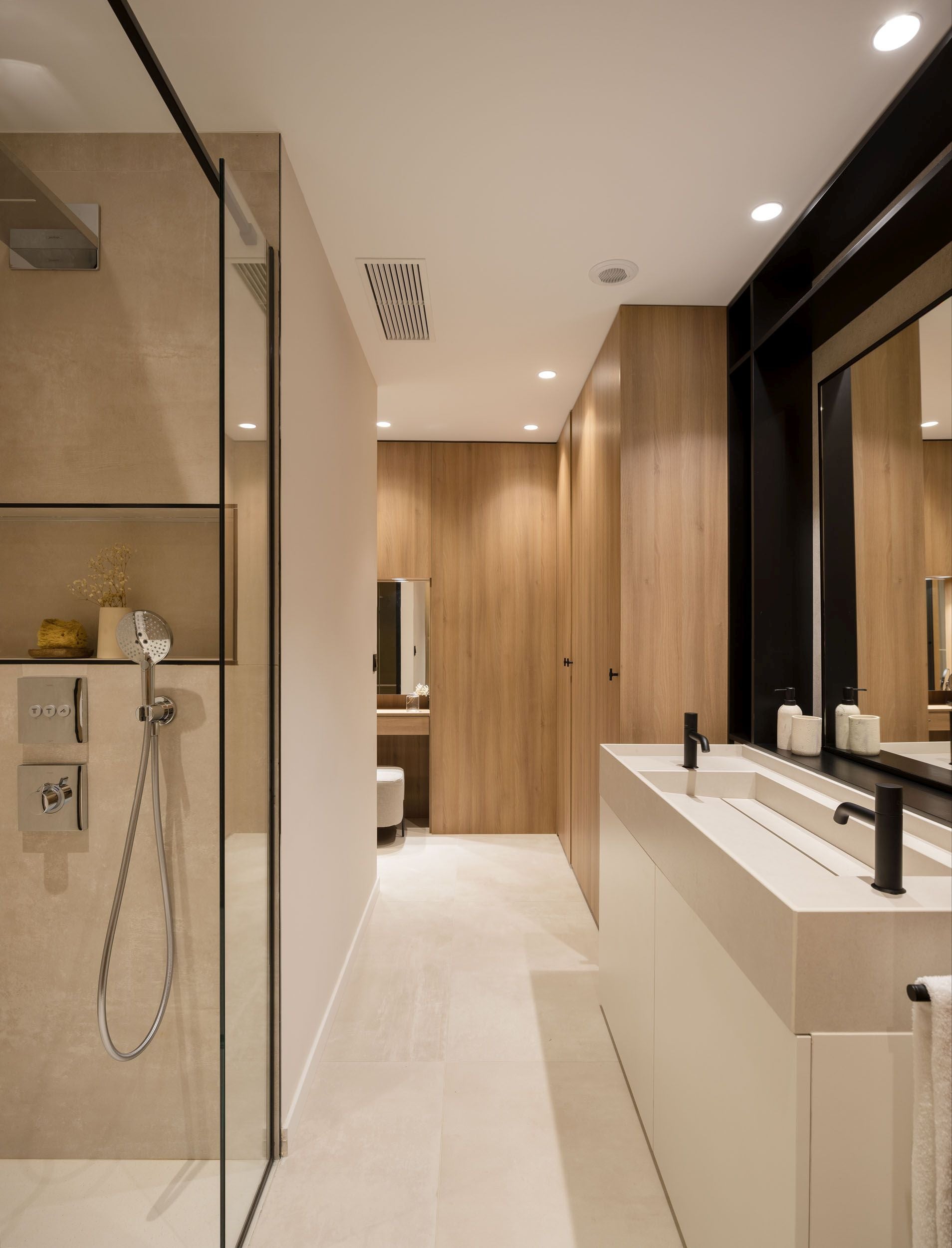 Este chalet de una familia bilbaína lo tiene todo: lujo, diseño y mucha luz