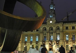 Los ayuntamientos de Bilbao y Barakaldo se iluminarán de verde para concienciar sobre los tumores de la vía biliar