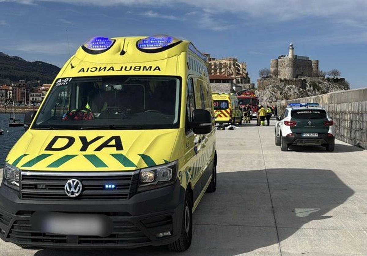 Rescatan a un hombre de 98 años en silla de ruedas que había caído al mar en Castro