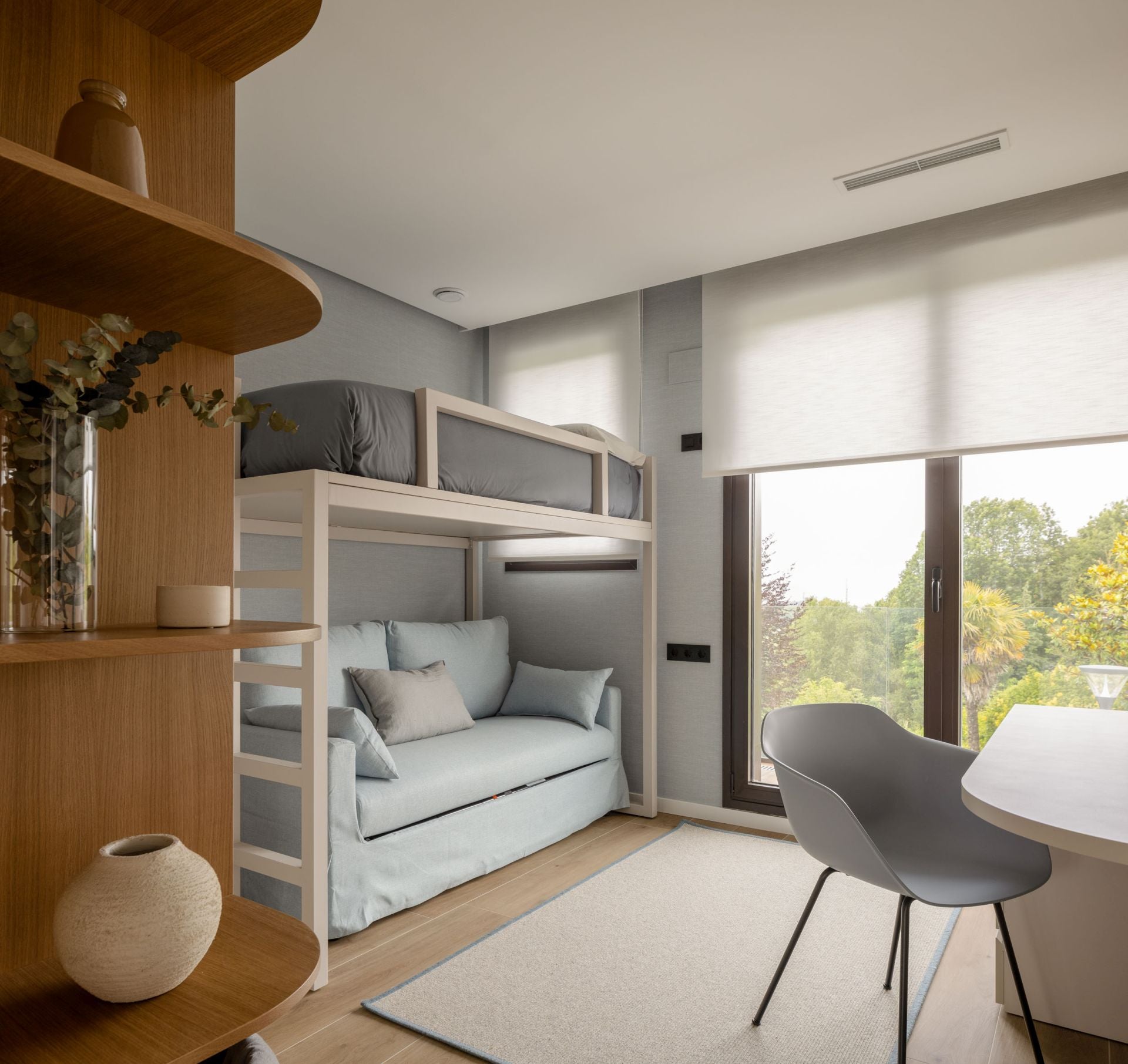 Este chalet de una familia bilbaína lo tiene todo: lujo, diseño y mucha luz