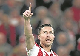 De Marcos, tras hacerle un gol a Osasuna.