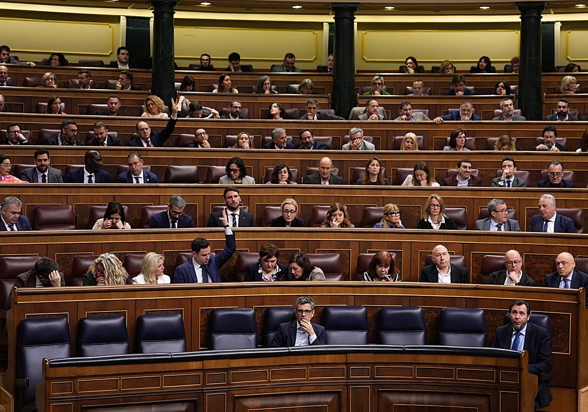 Legislatura problemática y 'Parlamento colgado'
