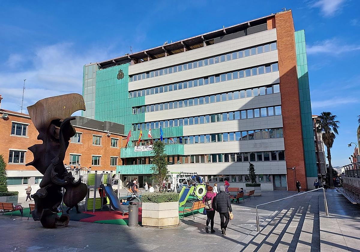 El municipio tiene una tasa de paro del 11,5%, lo que supone 5.683 personas sin trabajo.