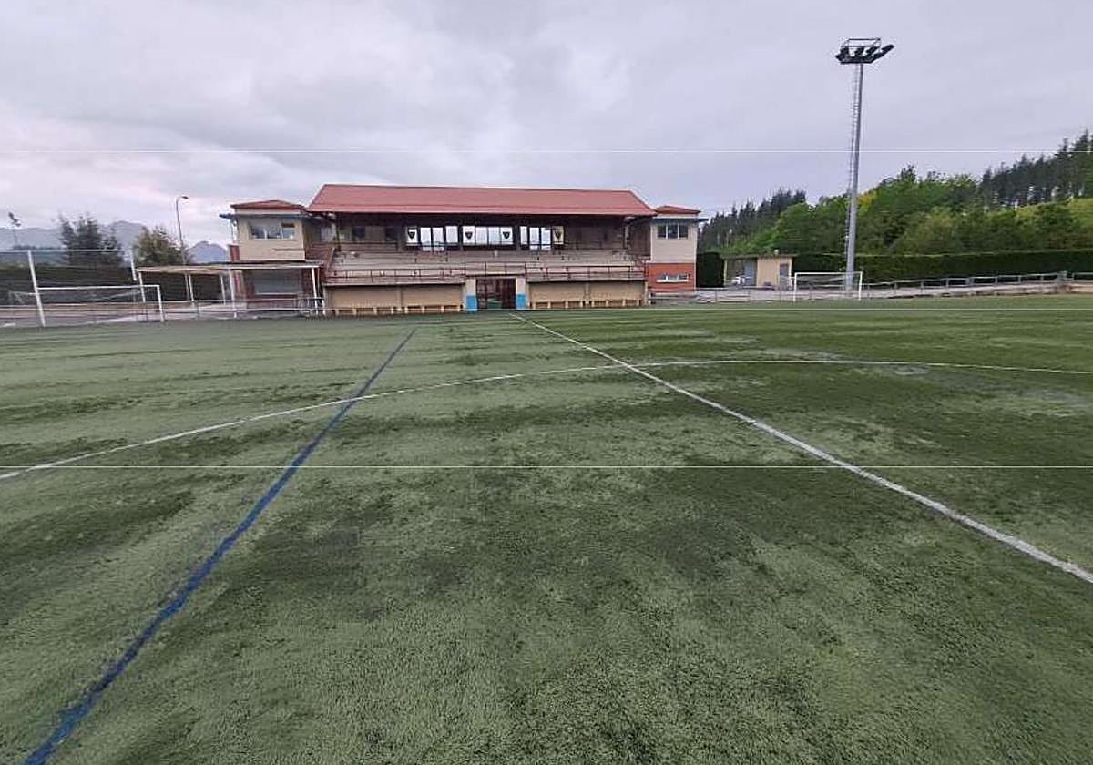 El campo fue inaugurado el 31 de agosto de 1974.