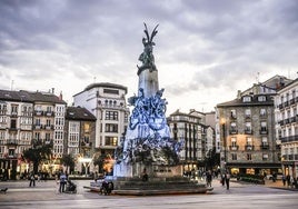 El Monumento a la Batalla de Vitoria ingresó el pasado año en la lista roja de patrimonio en peligro.