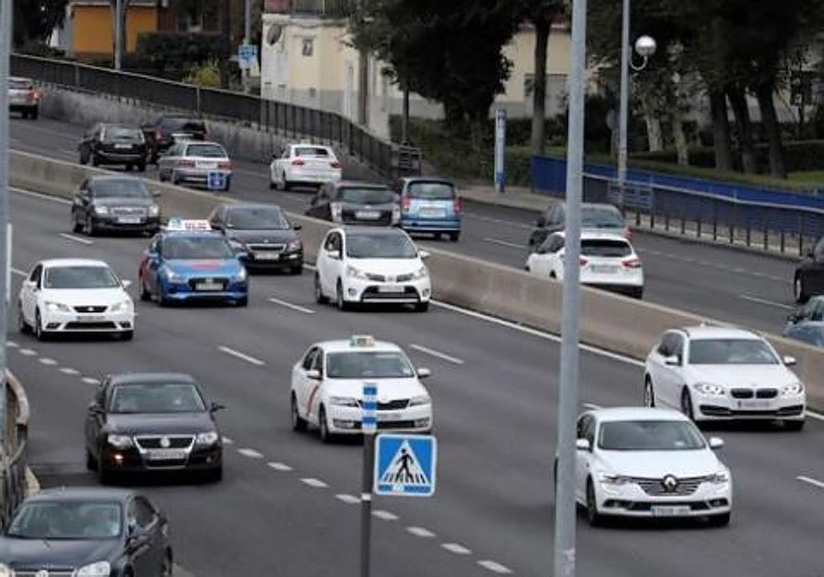 El peligro de llevar pinza de pelo mientras conduces