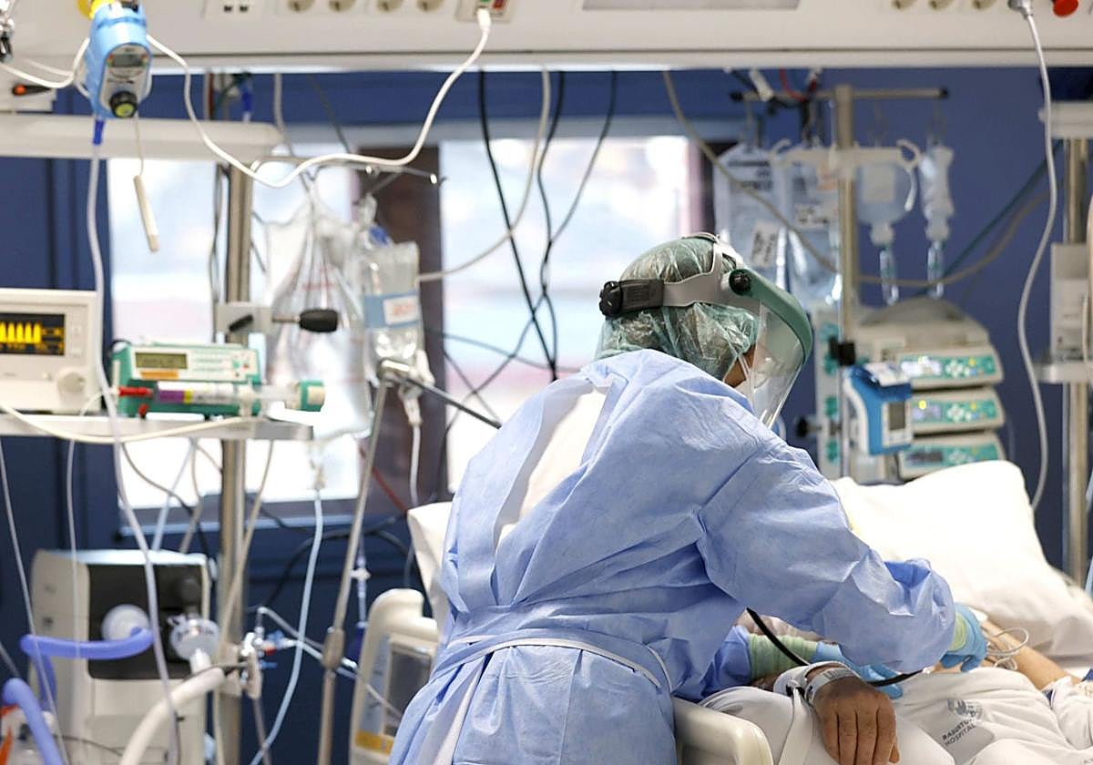 La familia de una mujer fallecida de cáncer recibirá 16.000 euros de indemnización por no poder visitarla en el hospital debido al covid