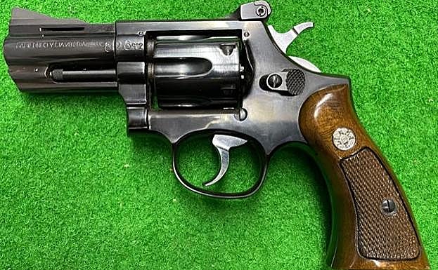 Revólver de la marca alavesa Llama Gabilondo.