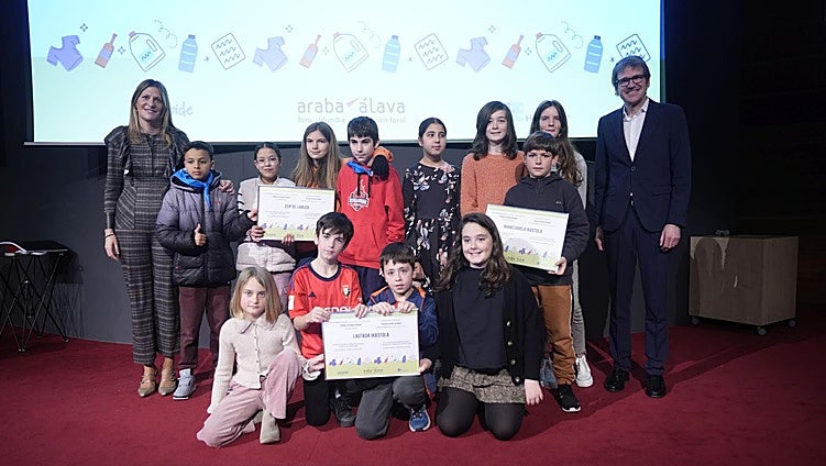 La brigada verde escolar que enseña a los padres de Llodio