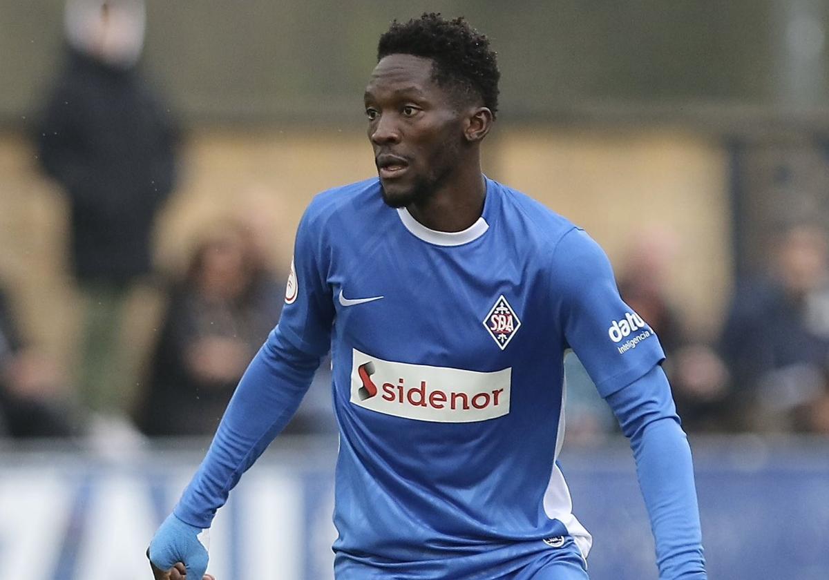 El bonito detalle del Athletic con Ben Hamed, el futbolista del Amorebieta que sufrió insultos racistas en León