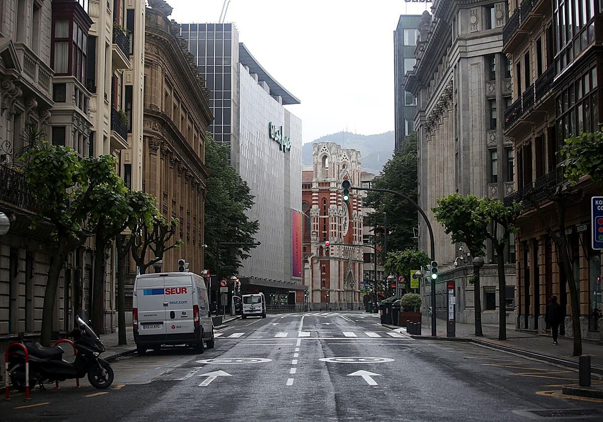 Vista de la calle Mazarredo de Bilbao.