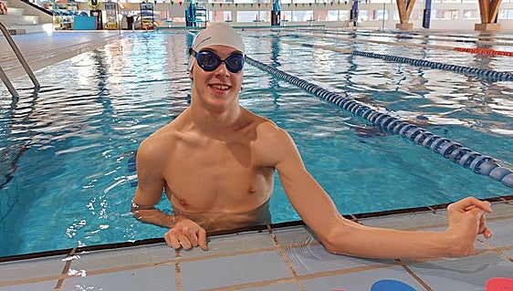 El vizcaíno Mikel Erdozain, con un 75% de discapacidad, pulveriza dos récords nacionales en natación paralímpica