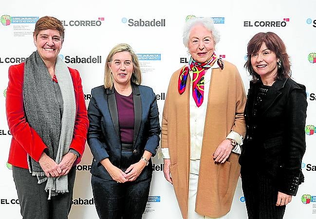 Leyre Madariaga, Irma Basterra, María Victoria Cañas y María Goti.