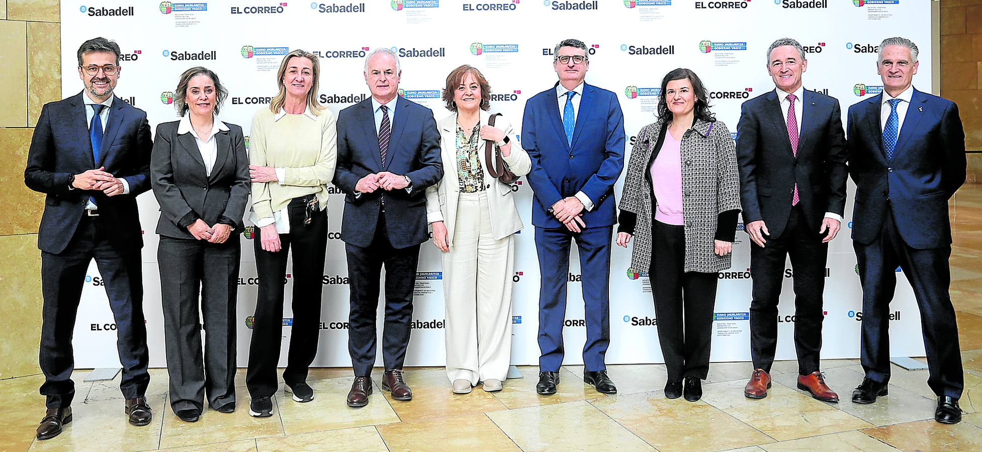 Adolfo Lorente, Amaia Ferro, Isabel Iturbe, Fran Azpiazu, Carmen Manrique, Juan Agut, Noemí Peña, José Miguel Ayerza y Juan Ugarte.
