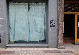 El local asaltado se ubica en el número 20 de la Avenida de Santiago.
