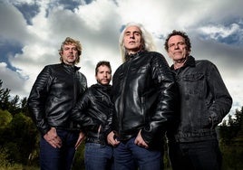 Jesús García (batería), Fran Malanoche (voz y guitarra), Juantxu Olano (bajo) y Txema Olabarri (guitarra y voz).