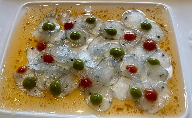 Carpaccio de gambas con cuatro vinagretas (en homenaje a José Ramón Berriozabal).