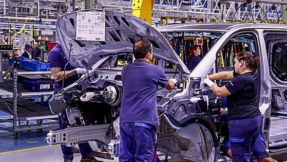Mercedes Vitoria activa todos los sábados desde abril y una novena hora en el turno de tarde