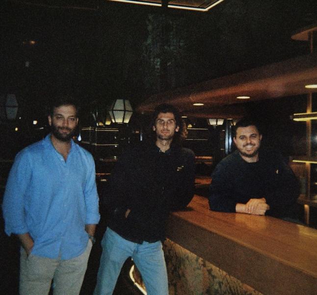Carlos Aguiriano, Andrea Donati e Ibon Costela, fundadores de Countdown parties y dueños de Ama 94.
