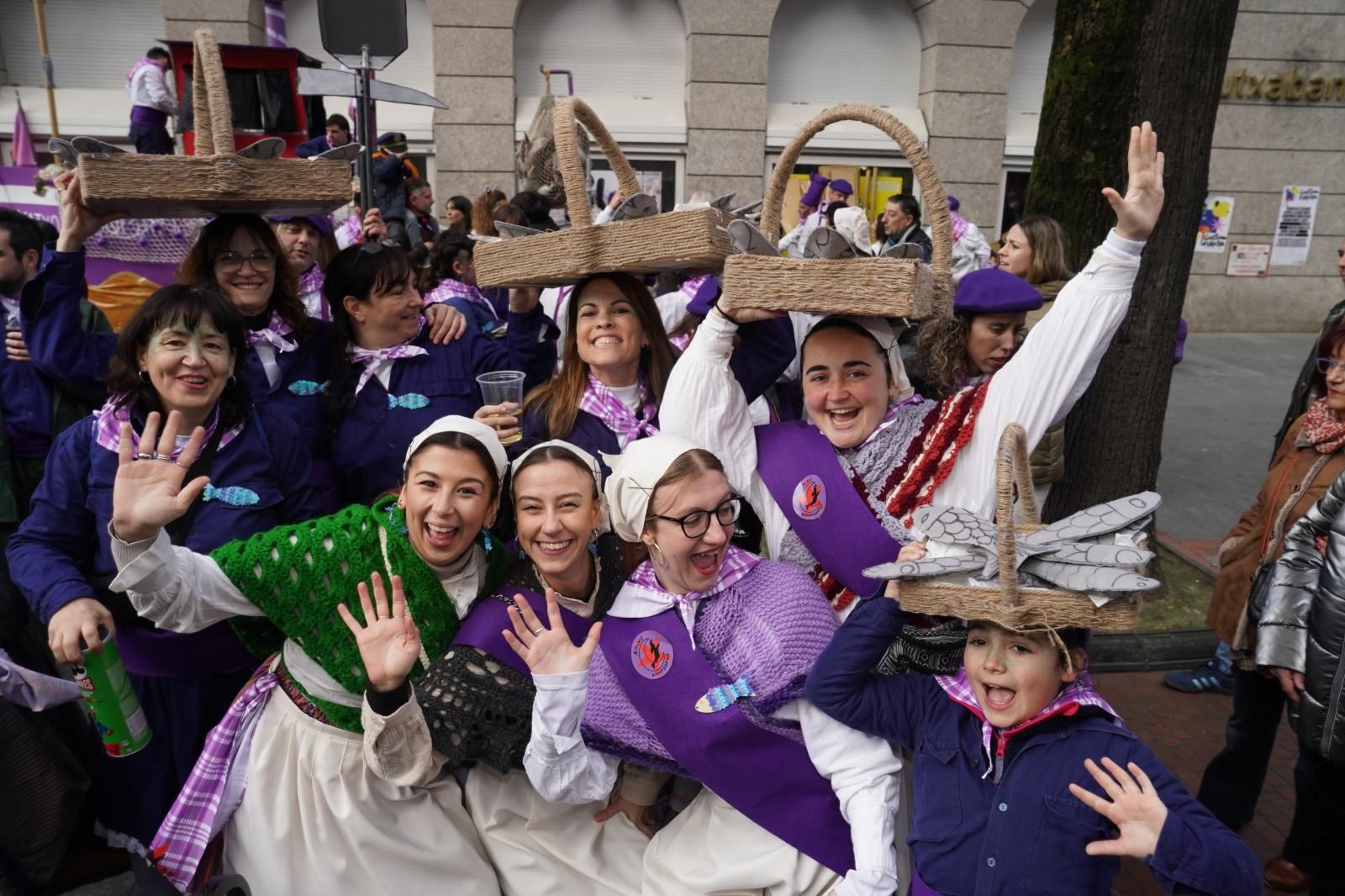 Bilbao se disfraza del mundo entero