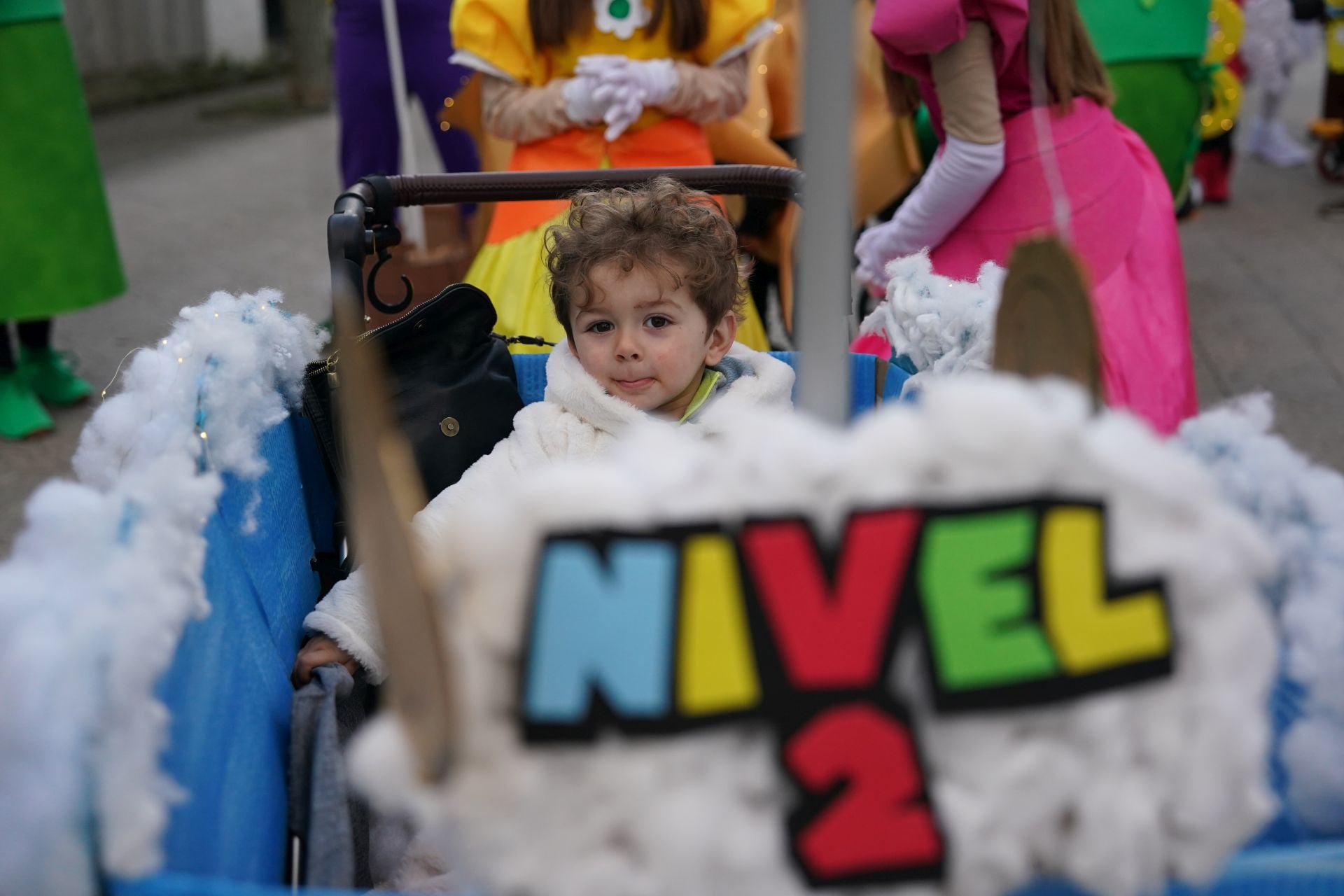 La gabarra, Mario Bros, yogures Danone... Barakaldo se llena de originales disfraces