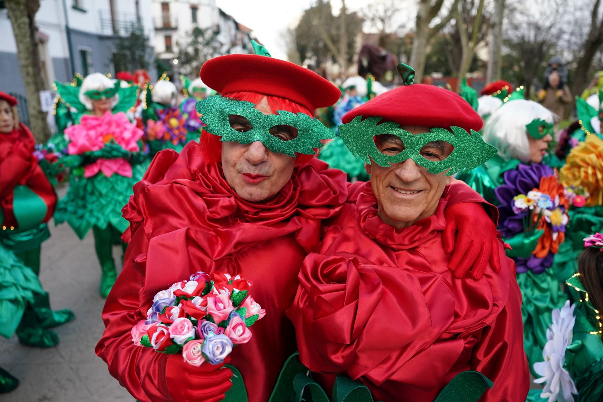 La gabarra, Mario Bros, yogures Danone... Barakaldo se llena de originales disfraces