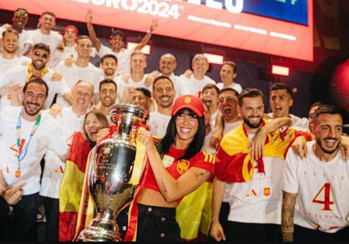 Los nervios de Aitana durante la celebración de la Eurocopa: «Madre mía cuanta gente... En qué momento digo yo que sí»