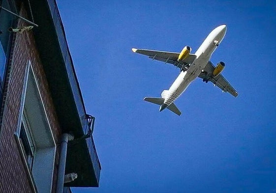 El aumento de vuelos obliga a insonorizar otras 474 viviendas en el entorno del aeropuerto
