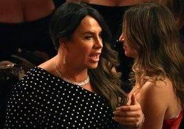 Las bromas del presentador sobre una Karla Sofía Gascón que no pisó la alfombra roja