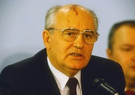 Mijail Gorbachov.