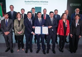 Foto de familia del nuevo protocolo presentado en la Bolsa de Bilbao.