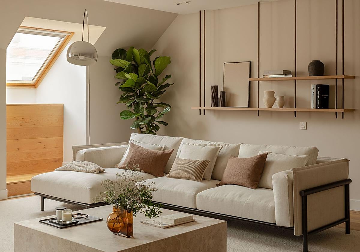 Este piso de un matrimonio y su hija es un oasis de paz en pleno centro de Bilbao.