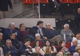 El presidente de la Euroliga, Dejan Bodiroga, presente en el palco del Buesa Arena