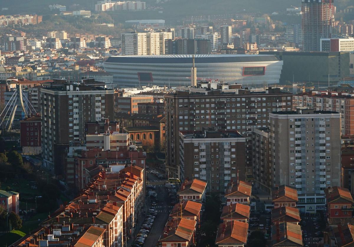 La mitad de los pisos vacíos a los que se les podría aplicar el canon en Euskadi está en municipios con alta demanda