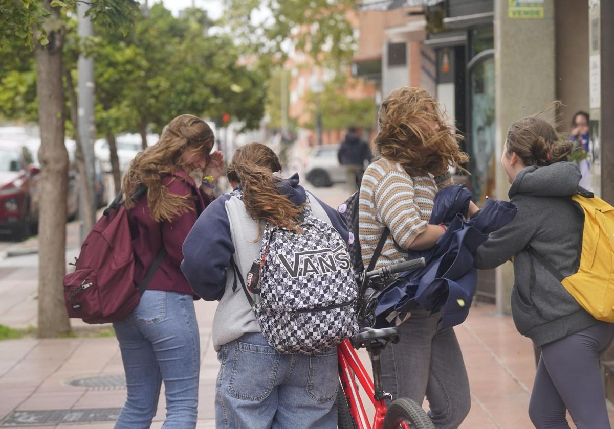 Álava suspende el deporte escolar este fin de semana ante el aviso amarillo por vientos de hasta 110 km/h