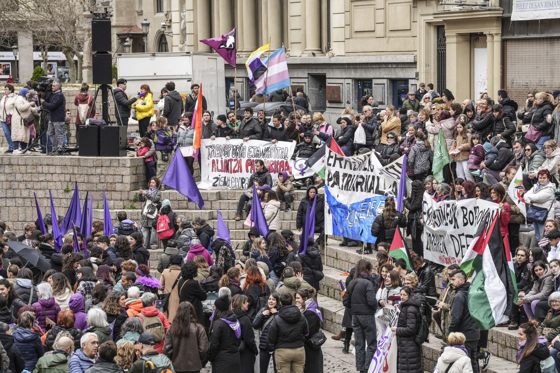 Las mejores fotos de los actos del 8M en Vitoria
