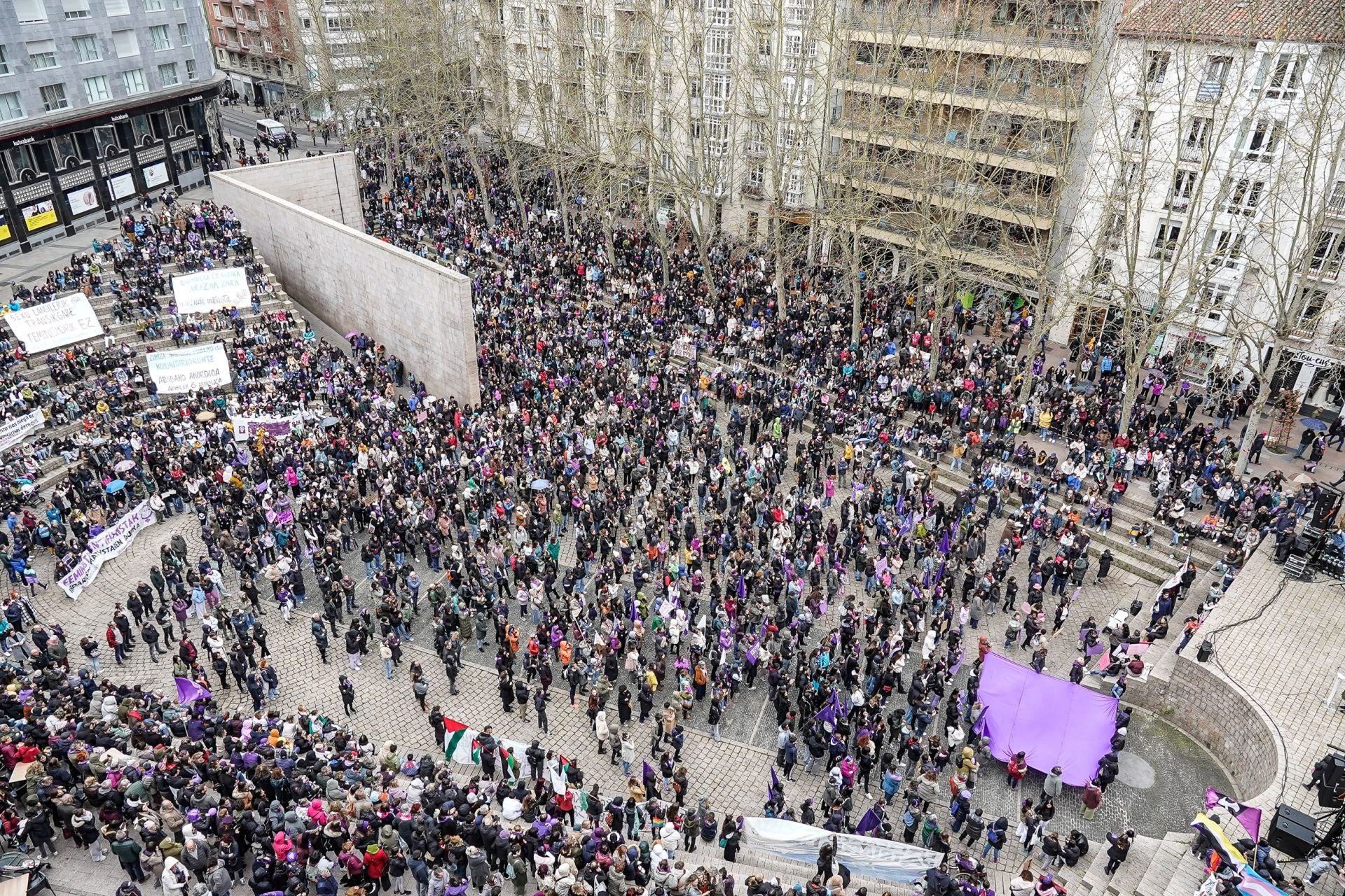 Las mejores fotos de los actos del 8M en Vitoria